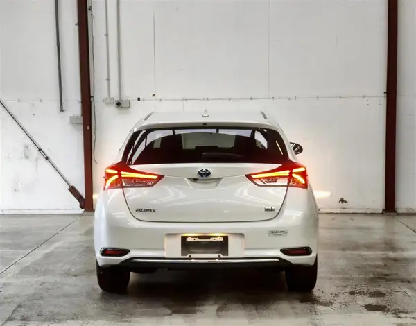 2016 Toyota Corolla AURIS Carousel 4