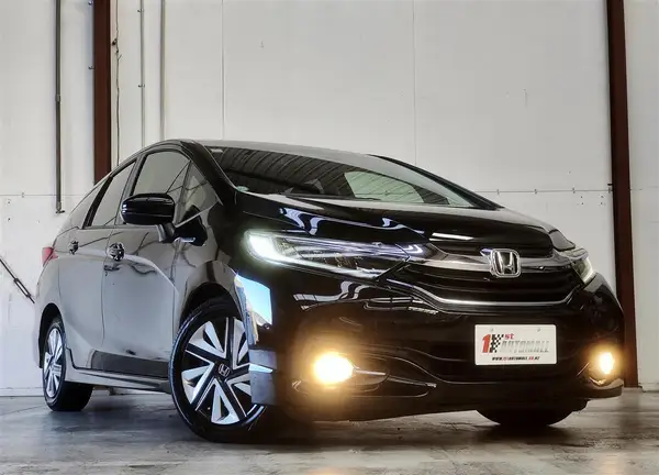 2017 Honda Shuttle FIT HYBRID X Carousel 10