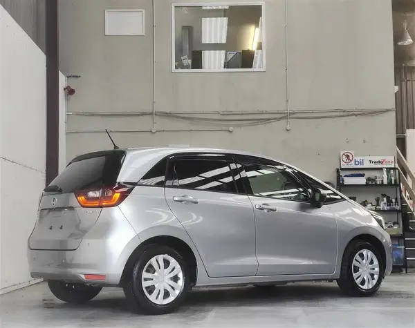 2021 Honda Fit EHEV HYBRID Carousel 5
