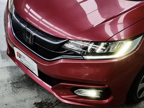 2019 Honda Fit HYBRID F COMFORT EDITION Carousel 8