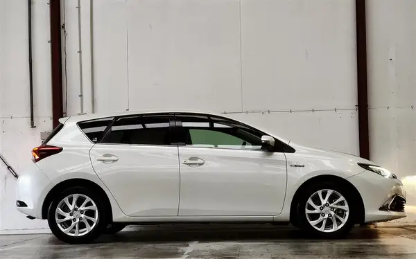 2016 Toyota Corolla AURIS Carousel 7