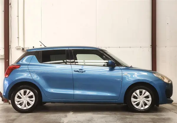 2017 Suzuki Swift XG Carousel 7