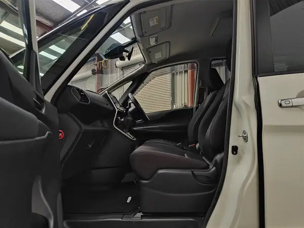 2017 Nissan Serena S-HYBRID/HIGHWAY STAR/POWER DOORS/8 SEATER/360 CAMERA Station Wagon Automatic Carousel 9