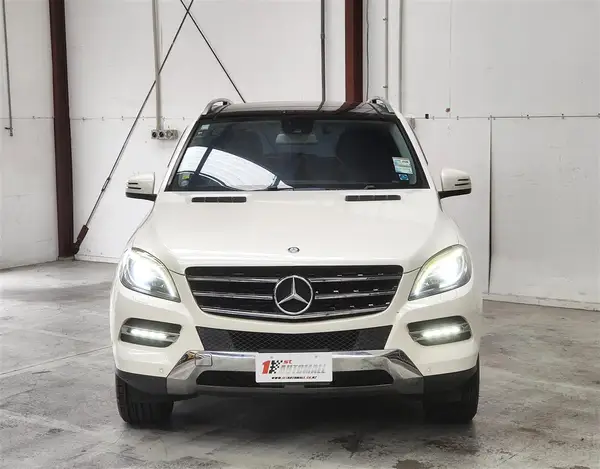 2013 Mercedes-Benz ML 350 V6 DIESEL/AWD/BLUETEC/LEATHERVERY TIDY RV/SUV Automatic Carousel 2