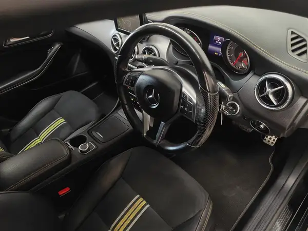 2013 Mercedes-Benz CLA 250 AMG EDITION ONE Carousel 3