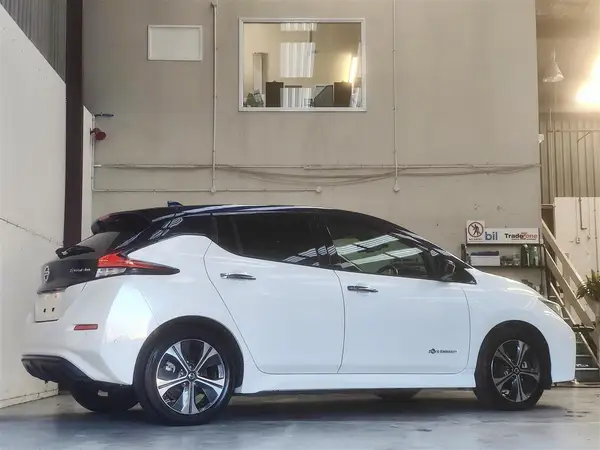 2021 Nissan Leaf 62KW E Carousel 5