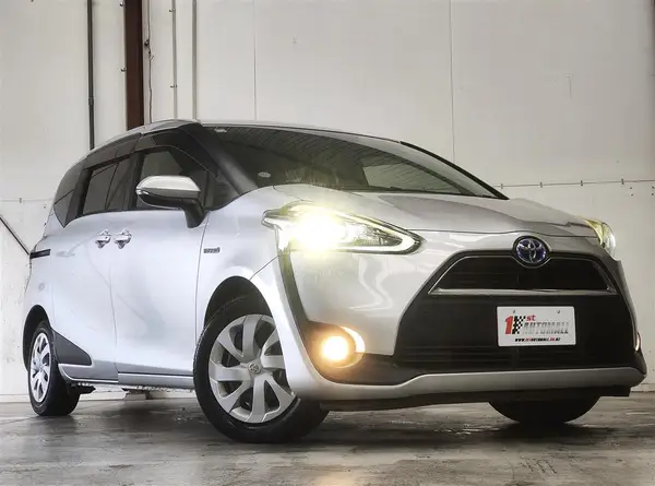 2017 Toyota Sienta HYBRID G