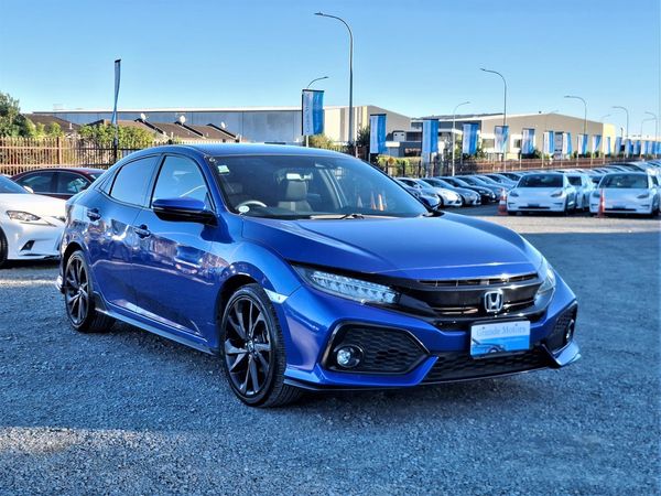 2017 Honda Civic Safety radar.Lane assist.Radar cruise.Rear camera.