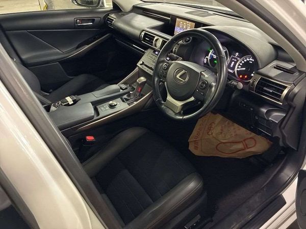2015 Lexus IS 300h Transit Hybrid Cruise control Carousel 13