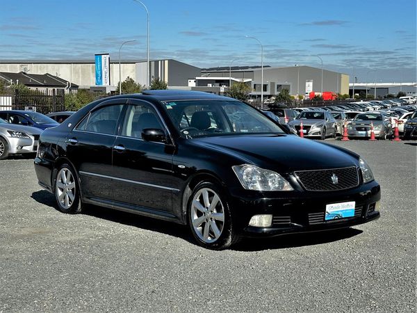 2006 Toyota Crown Athlete.Sunroof.Leather.Cruise control.Rear camera.Alarm.