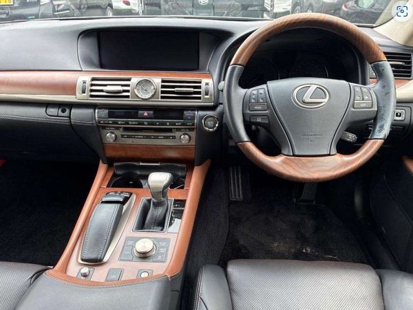 2013 Lexus LS 460 Transit Package C Pack I Carousel 6