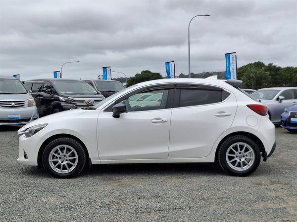 2018 Mazda Demio 13S.Touring.Skyactiv.HUD.360°camera.Park sensors.Alloys. Carousel 12