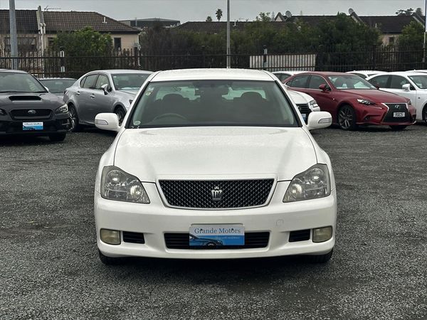 2005 Toyota Crown Athlete.50th Anniversary.Cruise control.Rear camera. Carousel 11