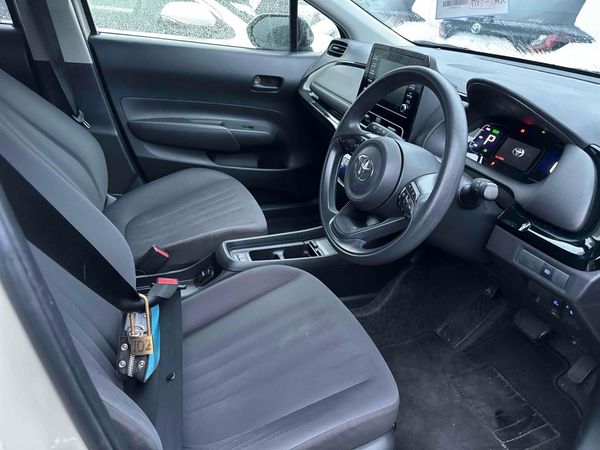 2022 Toyota Aqua New shape.Radar cruise.Lane assist.Park sens.Rear camera. Carousel 4
