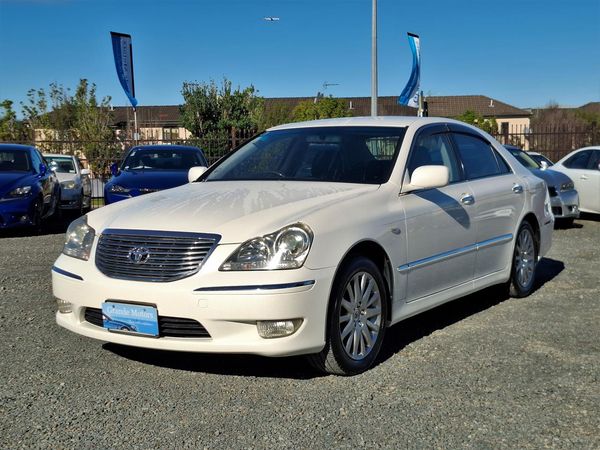 2004 Toyota Crown Majesta V8.Cruise control.Rear camera. Carousel 12