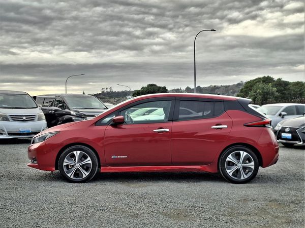 2017 Nissan Leaf 40KW.SOH 85%.Android/ApplePlay.360°camera.Safety radar.Park sensors. Carousel 13