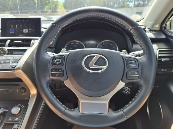 2015 Lexus NX 300h Hybrid.Leather.Safety radar.Blind spot.360°camera.Park sensors.Alarm. Carousel 1