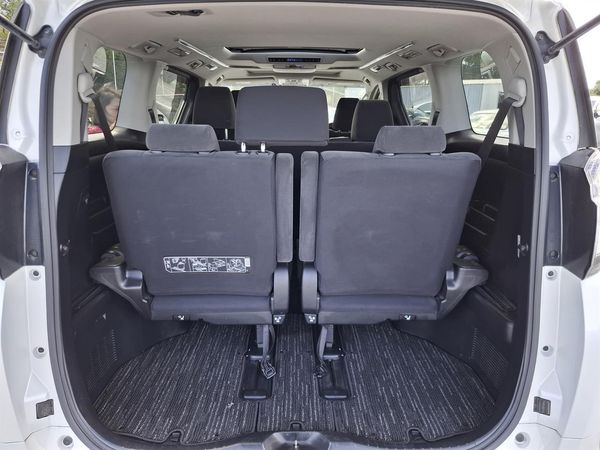 2016 Toyota Vellfire Z.Double sunroof.8 seater.Rear cam.Park sens.8 Airbags. Carousel 17