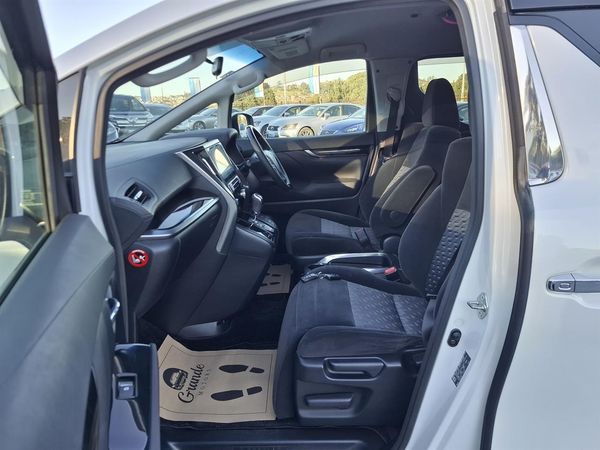 2015 Toyota Vellfire Z.V6.Rear camera.Radar cruise.Park sens.8 Airbags. Carousel 4