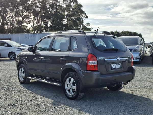 2007 Hyundai Tucson NZ NEW.Towbar.Roof rails.Park sens.Cruise control.8 SRS Airbags. Carousel 13