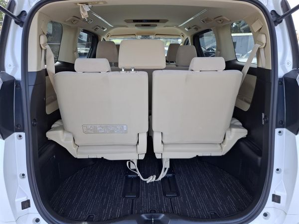 2016 Toyota Vellfire Hybrid.Radar cruise.Rear camera.Park sens.8 Airbags. Carousel 5