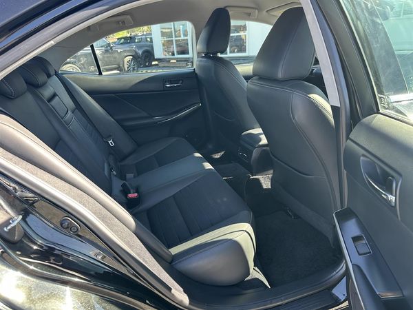 2013 Lexus IS 250 LOW KM.Rear camera.Alarm.10 Airbags. Carousel 3