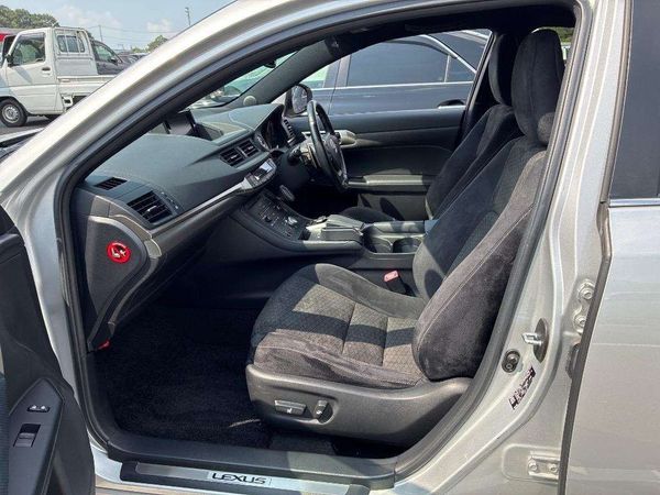 2014 Lexus CT 200h F Sport.Cruise control.10 Airbags.Alarm. Carousel 4