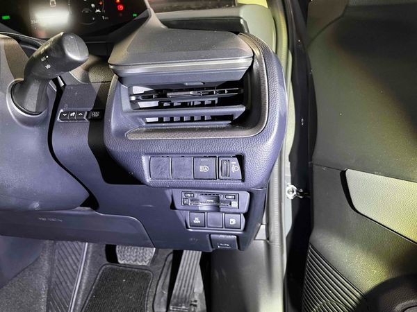 2023 Toyota Prius Transit New Model U Low KM Cruise control Carousel 2