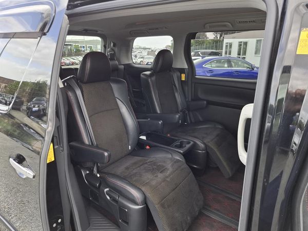 2013 Toyota Vellfire Golden Eye.Park sensors.Rear cam.Cruise control.8 Airbags. Carousel 4