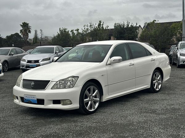 2005 Toyota Crown Athlete.50th Anniversary.Cruise control.Rear camera. Carousel 13