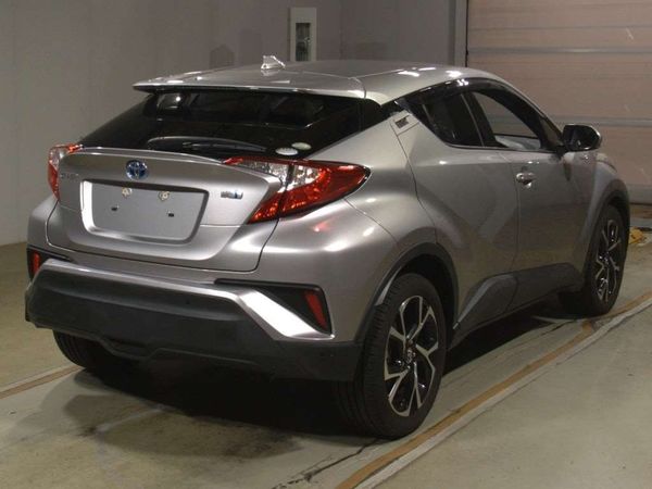 2017 Toyota C-HR Transit Hybrid G model Carousel 9