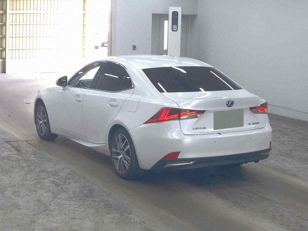 2017 Lexus IS 300h 4,5 Grade.Alarm.Cruise control.10 SRS Airbags. Carousel 4