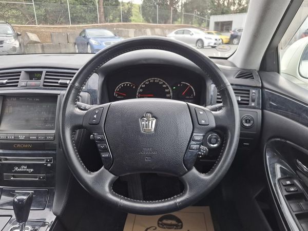 2005 Toyota Crown Athlete.Sunroof.Cruise control.LOW KM. Carousel 6