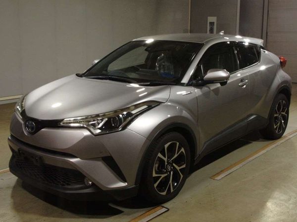 2017 Toyota C-HR Transit Hybrid G model Carousel 5