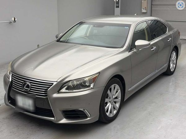 2013 Lexus LS 460 Transit Package C Pack I Carousel 3