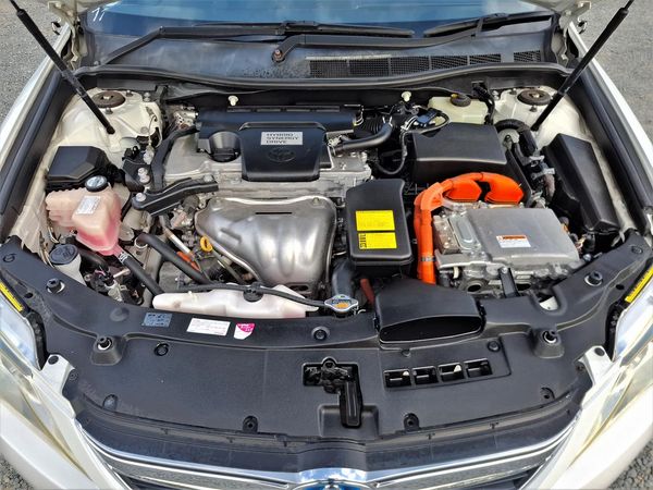 2012 Toyota Camry Hybrid.Gspec.Leather.Cruise control.8 Airbags Carousel 10