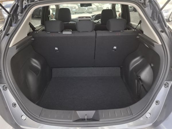 2022 Nissan Leaf Nismo.40KW.88% SOH.Android/ApplePlay.360°cam.Pro-Pilot.Lane assist.Safety radar.Park sens. Carousel 18