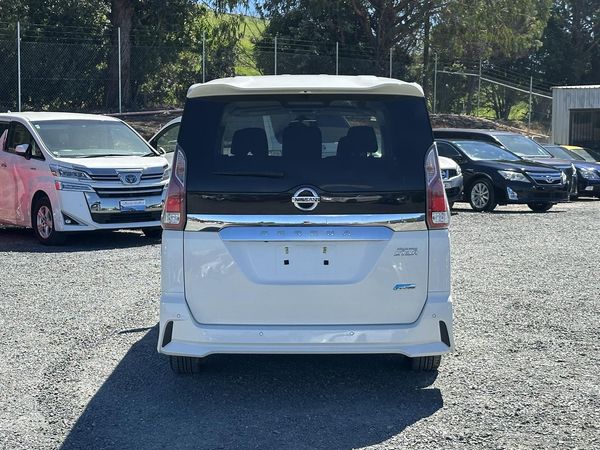 2017 Nissan Serena Highway Star.Hybrid.8 seats.360 camera.Safery radar.Cruise control.Park sensors. Carousel 14