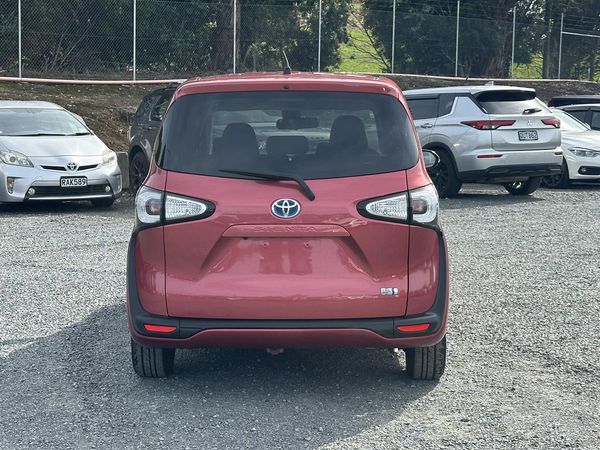 2018 Toyota Sienta Hybrid G.7 seats.Lane assist.Safety radar.Button start. Carousel 16