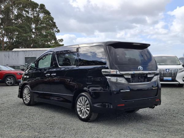 2013 Toyota Vellfire Golden Eye.Park sensors.Rear cam.Cruise control.8 Airbags. Carousel 13