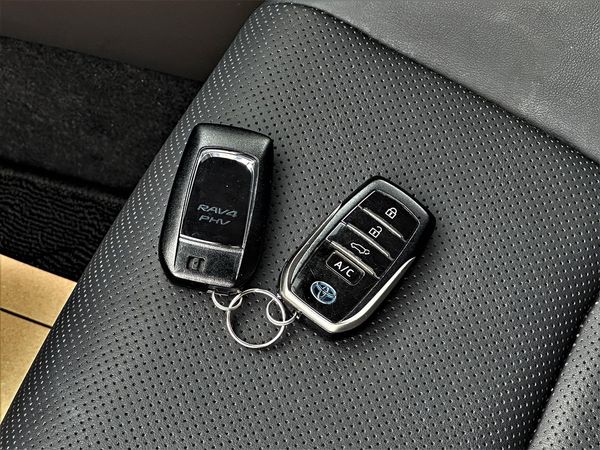 2021 Toyota RAV4 PHV.GZ.4WD.Leather.360°cam.Radar cruise.Lane assist.Park sens.Alarm. Carousel 9