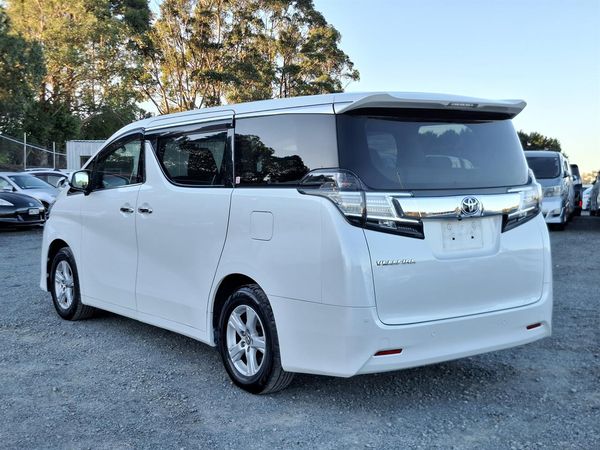 2015 Toyota Vellfire 8 seater Reversing Camera Parking Sensors Carousel 13