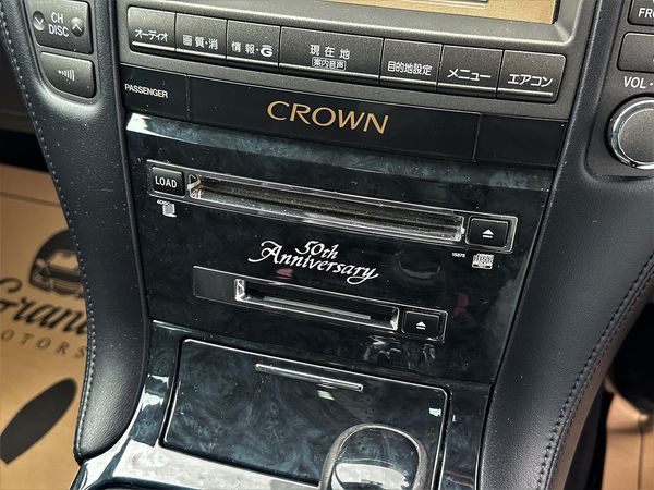 2005 Toyota Crown Athlete.50th Anniversary.Cruise control.Rear camera. Carousel 7