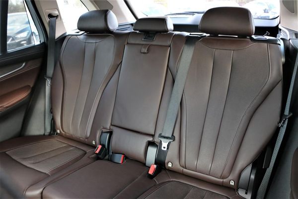 2014 BMW X5 35i.Harman/Kardon.Sunroof.360°camera.Alarm.LOW KM. Carousel 4