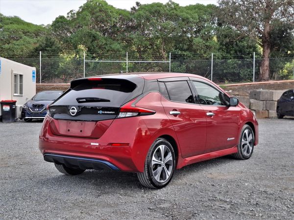 2017 Nissan Leaf 40KW.SOH 85%.Android/ApplePlay.360°camera.Safety radar.Park sensors. Carousel 16
