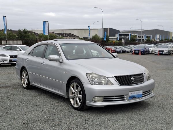 2005 Toyota Crown Athlete.Sunroof.Leather.Cruise control.Rear camera.Alarm.
