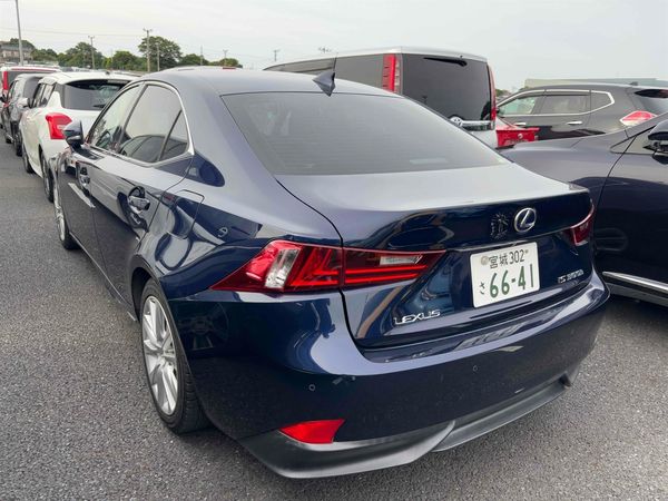 2014 Lexus IS 300h Transit Hybrid Carousel 7