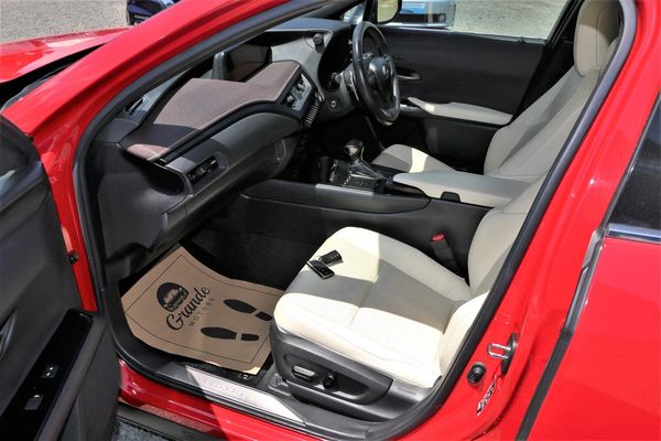 2020 Lexus UX 250H Leather.Lane assist.Radar cruise.Park sens.Alarm.10 Airbags. Carousel 3