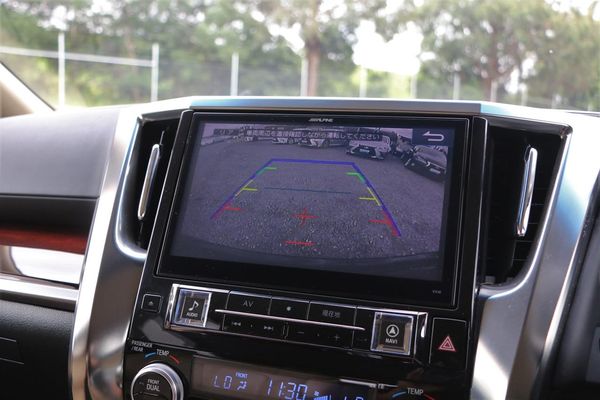 2016 Toyota Vellfire 8 seater Reversing Camera Parking Sensors Carousel 7