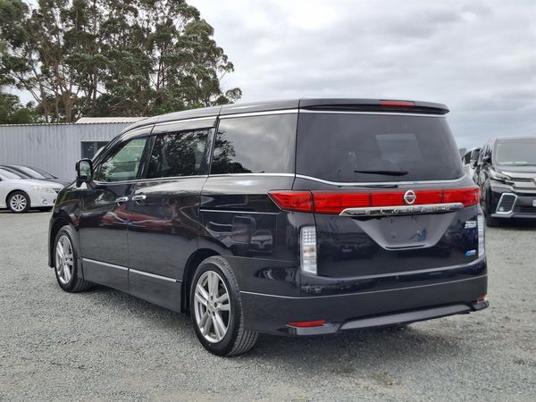 2013 Nissan Elgrand 250 Highway star.Rear camera.Button start. Carousel 14